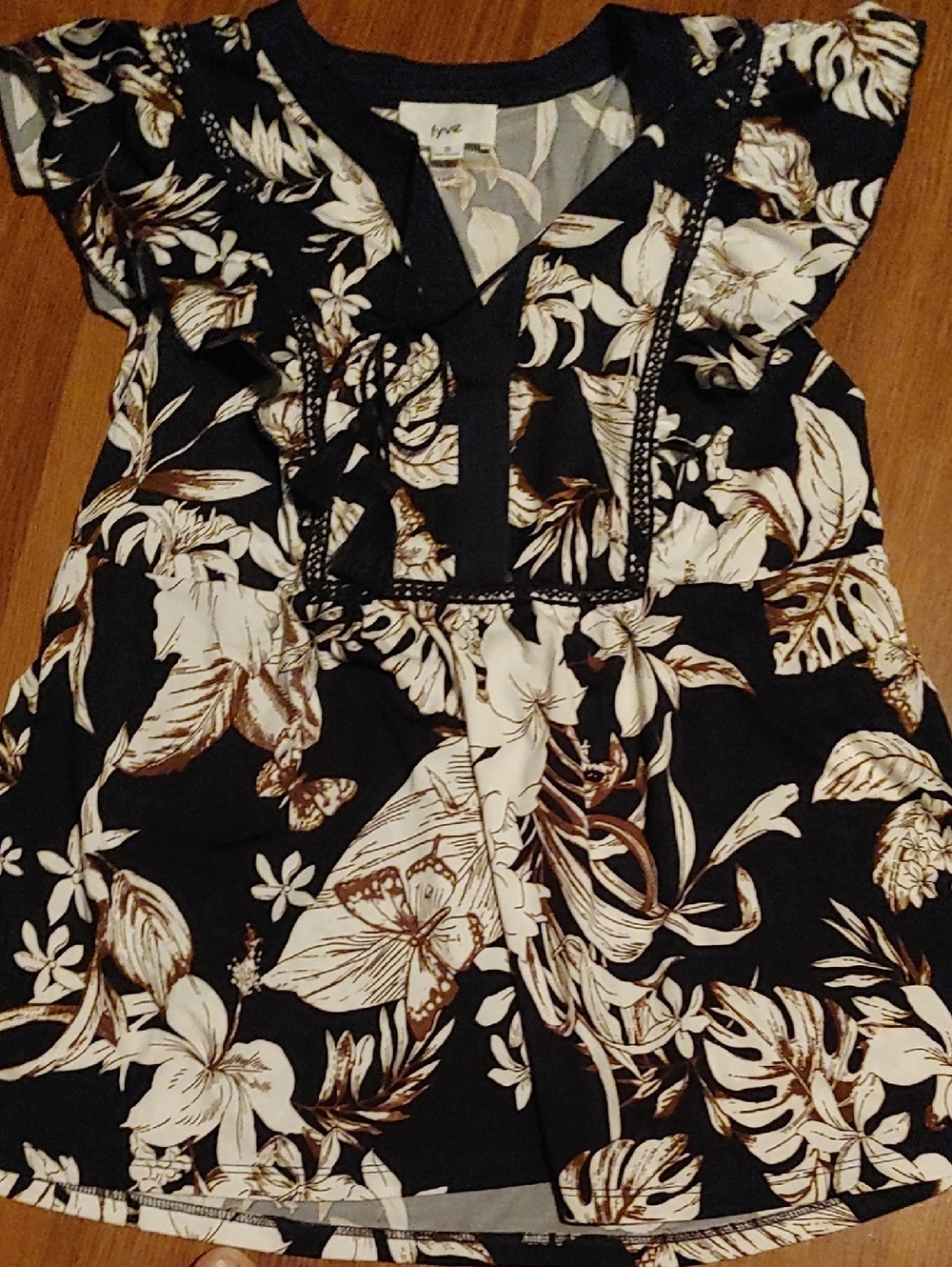Fyve Blue Floral Flutter Sleeve Top Sz SM